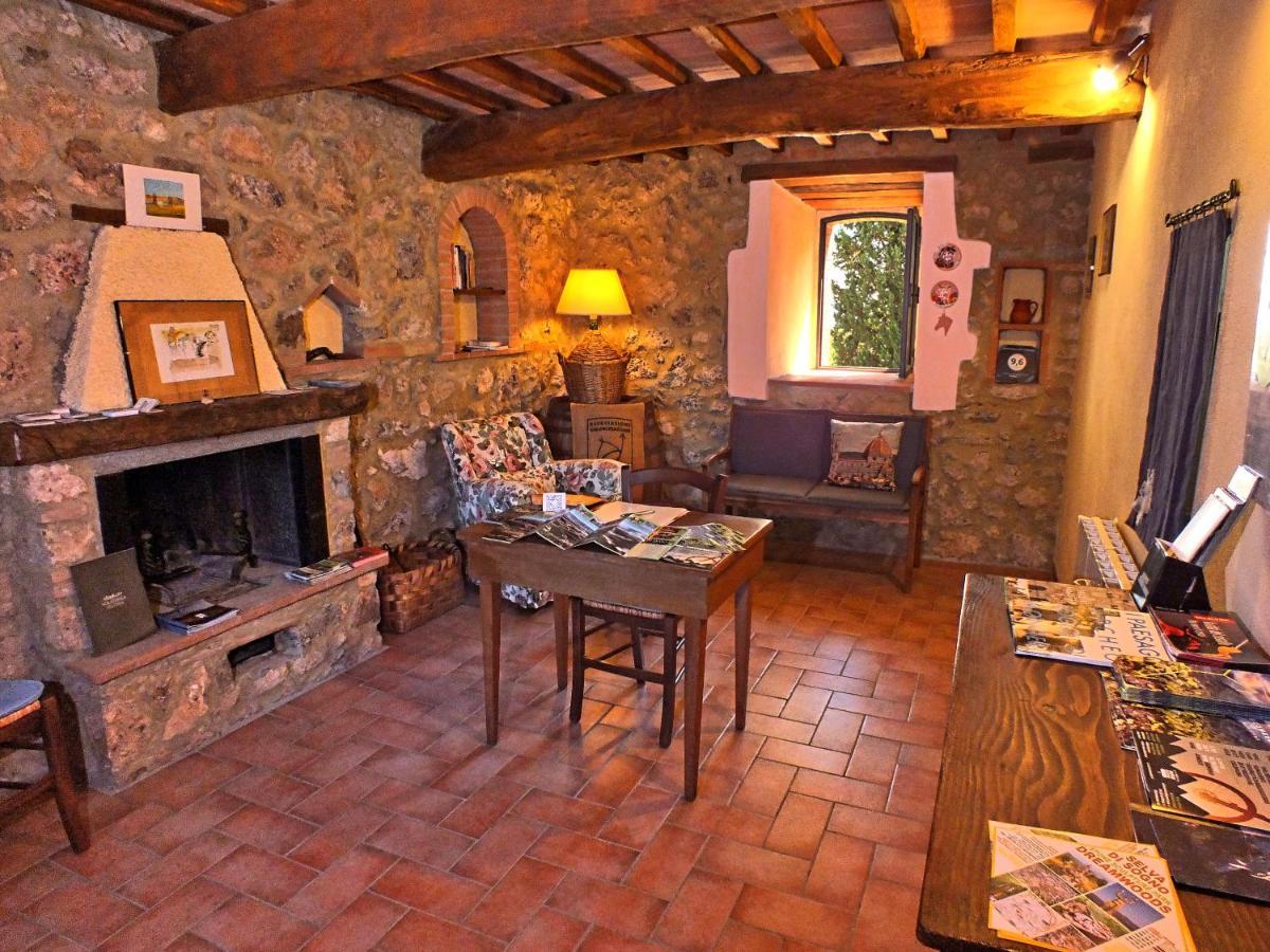 Agriturismo Colli Di Travale Montieri Luaran gambar