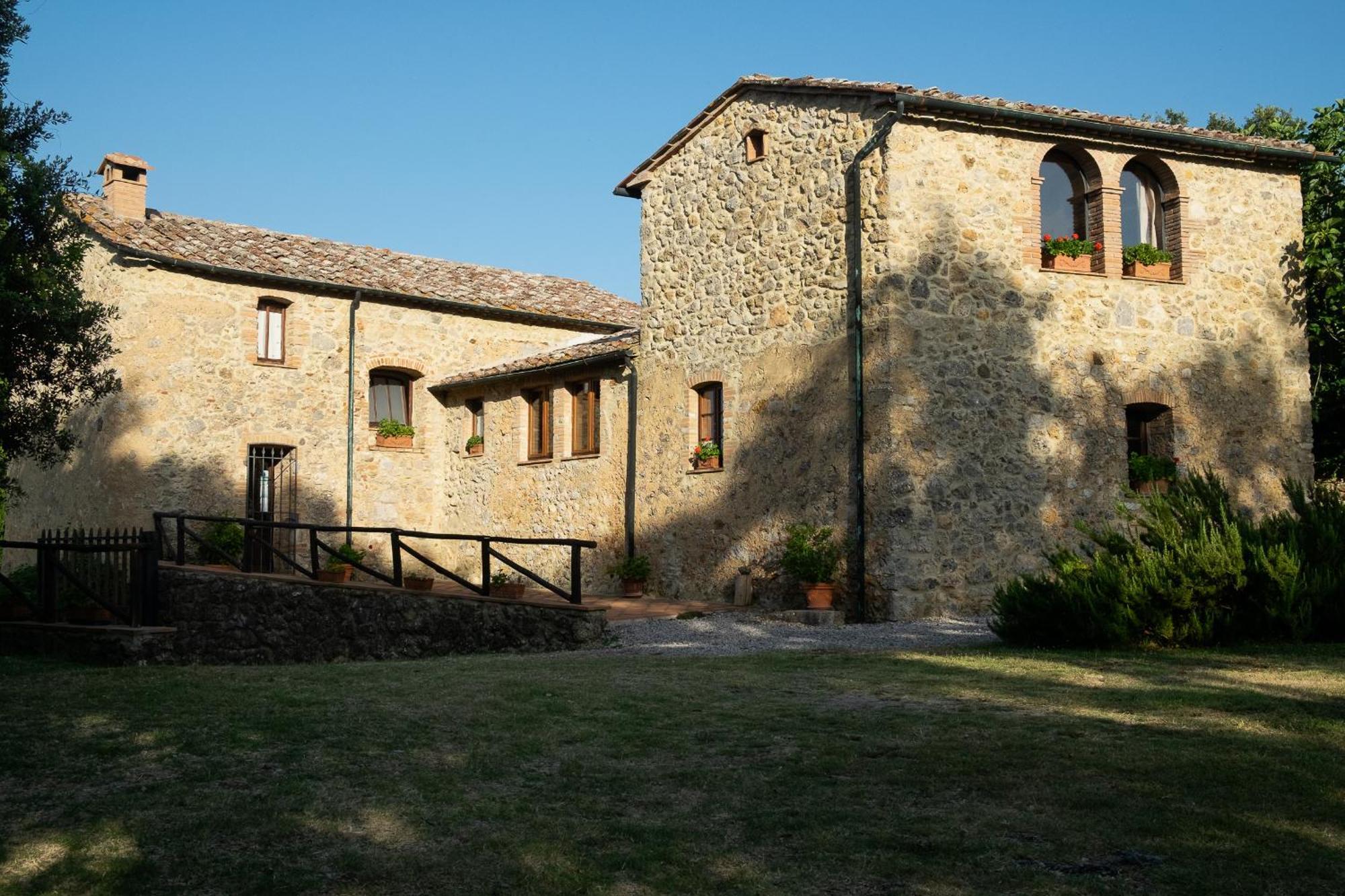 Agriturismo Colli Di Travale Montieri Luaran gambar